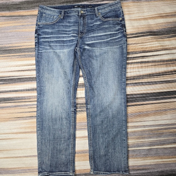 BKE Nolan Straight Leg Jeans Men's 40 x 30 Blue Denim Lowrise Stretch Wiskering - Picture 1 of 8